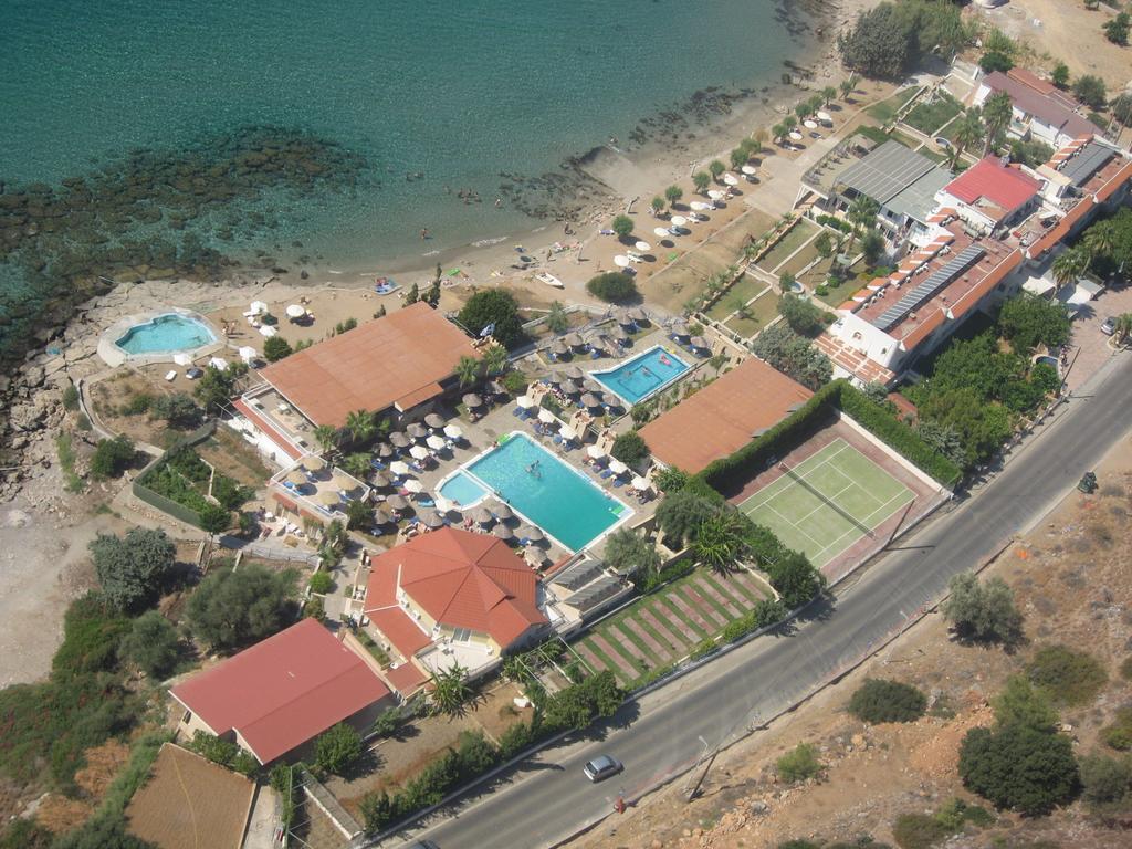Ilyssion Hotel Lardos Bagian luar foto